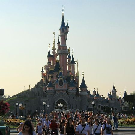 Appartement Wakandais-proche Disney, parking&wifi Montevrain Bagian luar foto