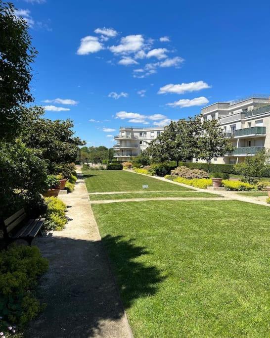 Appartement Wakandais-proche Disney, parking&wifi Montevrain Bagian luar foto